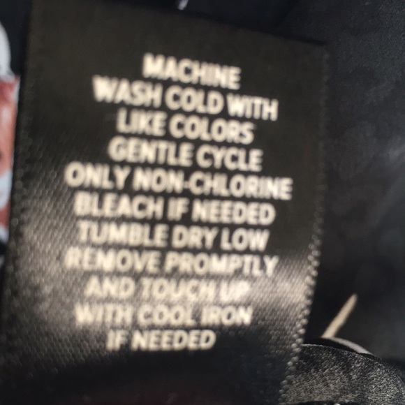 TORRID Cool Comfy Summer Lightweight Georgette Sleeveless Floral Long Line Tunic - Picture 15 of 16